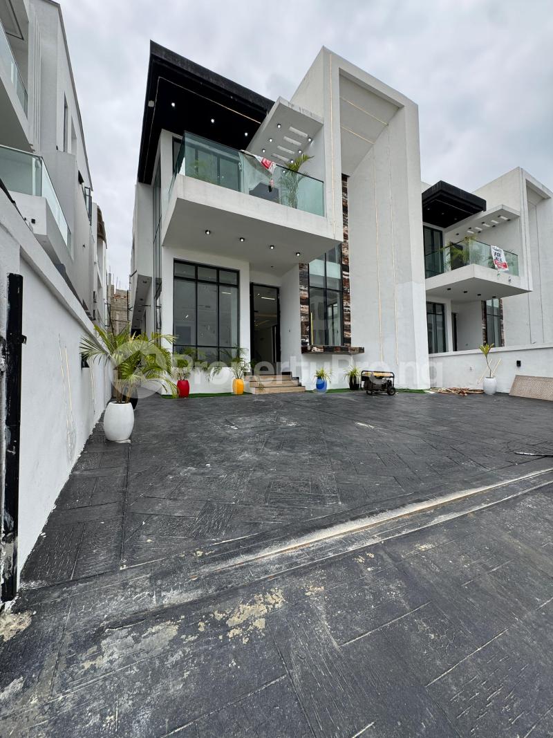 House for sale Massive 5 Bedroom Detached Duplex With Bq For Sale. ?? Chevron Drive Lekki | 5 Beds Peninsula Estate Ajah Lagos