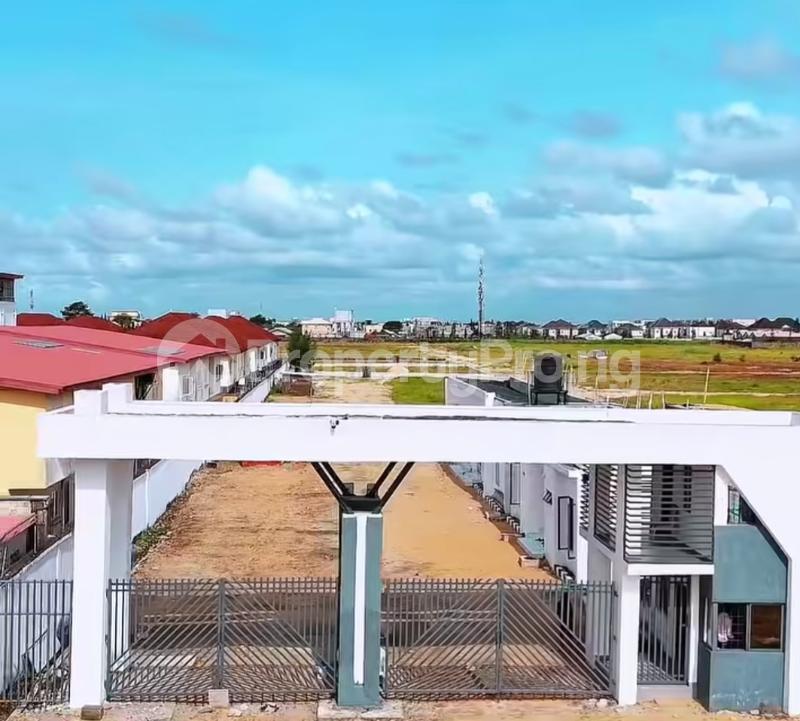 Land for sale Chevron Lekki Lagos