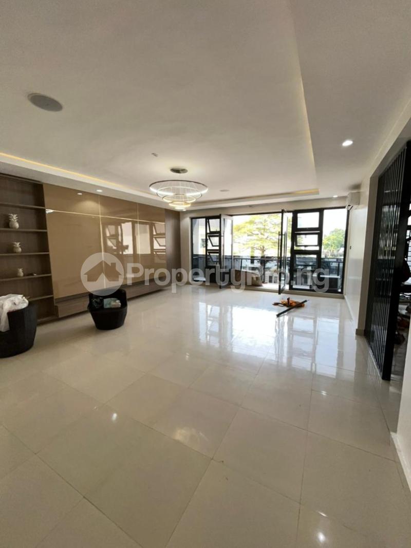 4 bedroom House for rent Off Gerard road Ikoyi Lagos