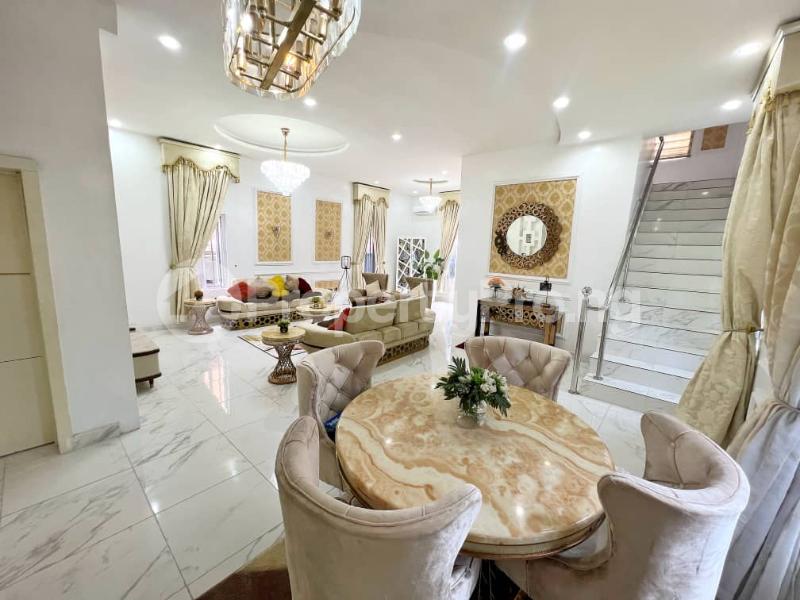 4 bedroom Flat / Apartment for shortlet Osapa london Lekki Lagos