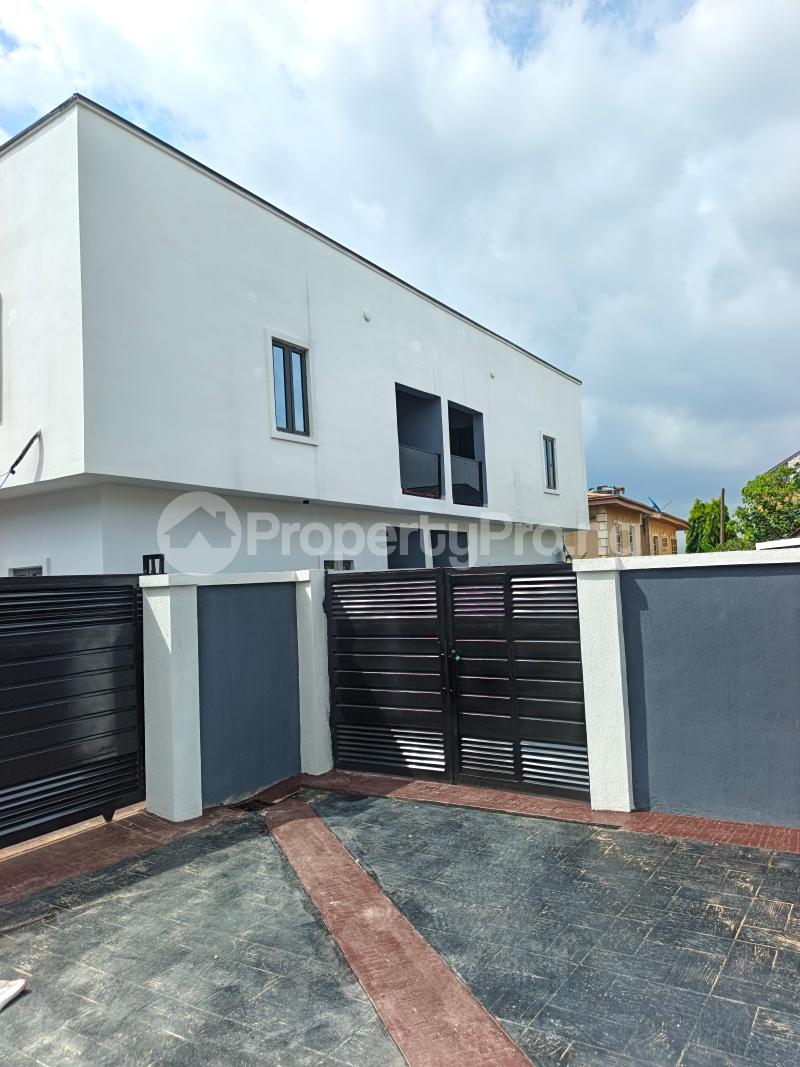 4 bedroom House for sale Magodo Kosofe/Ikosi Lagos