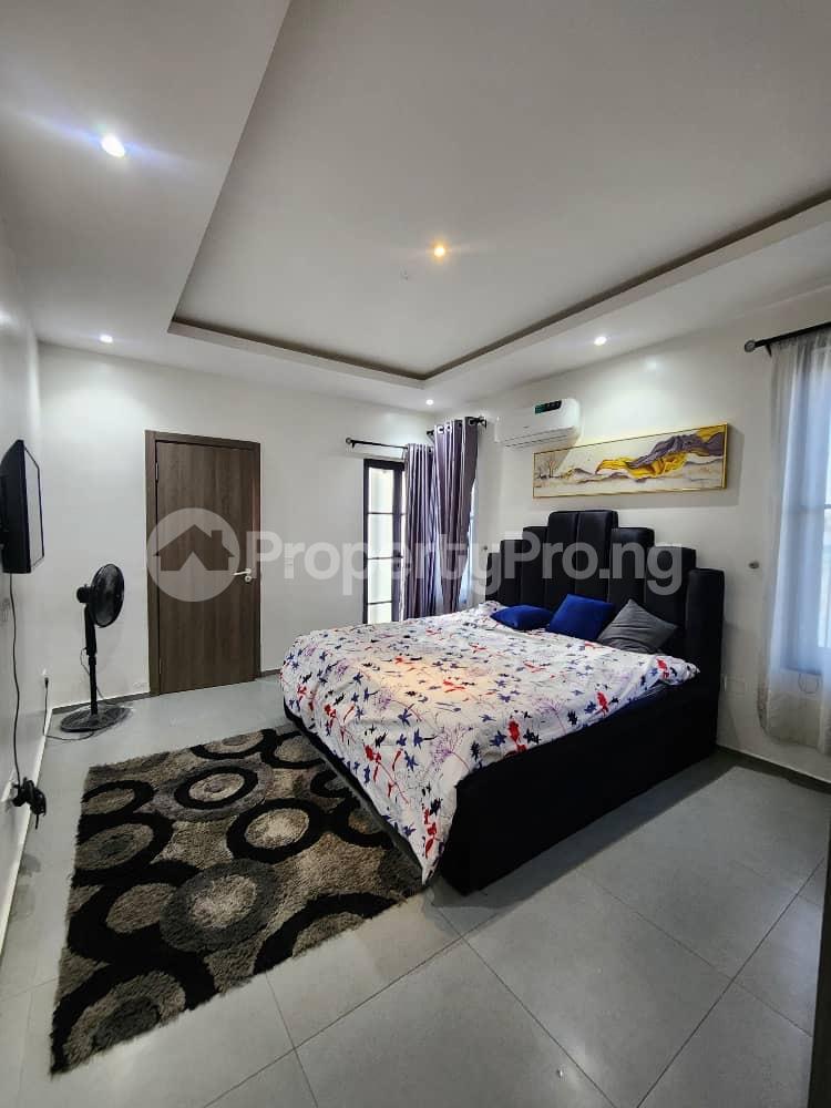 2 bedroom House for rent Ikate Lekki Along Lekki Expressway Lekki Lagos