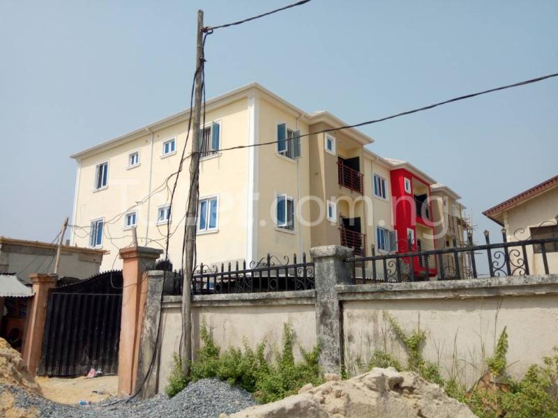 1 bedroom Flat / Apartment for rent Off Modupe Young Street, Thomas estate Ajah Lagos
