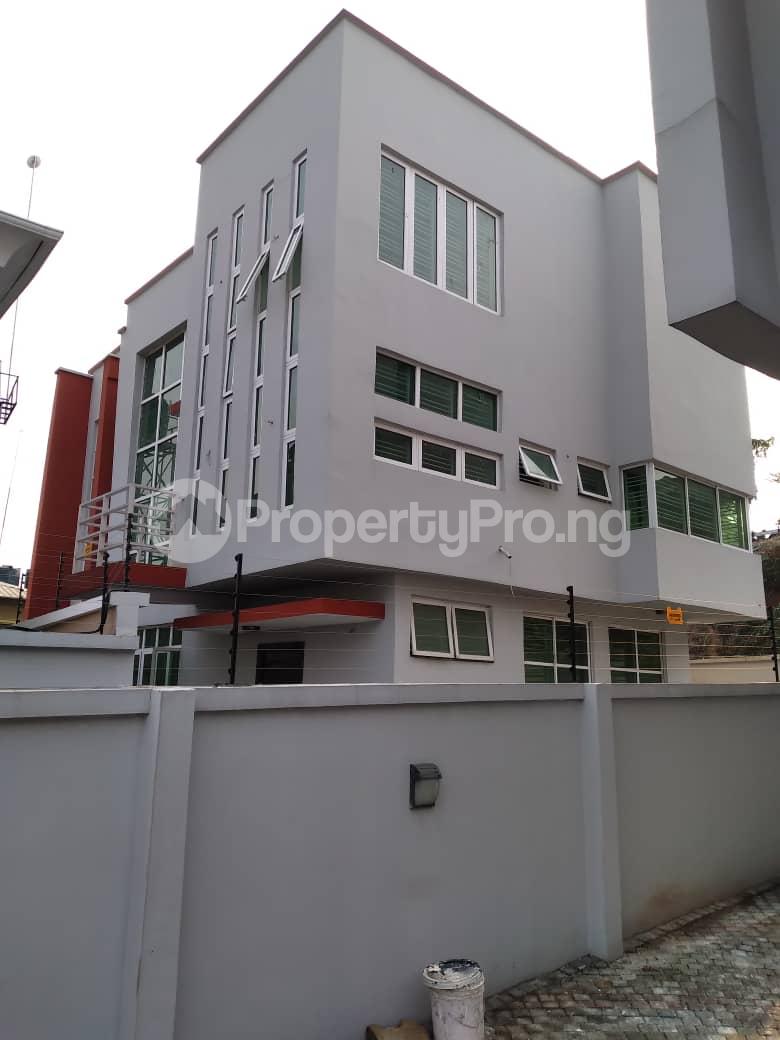 4 bedroom House for sale Phase 2 Magodo Kosofe/Ikosi Lagos