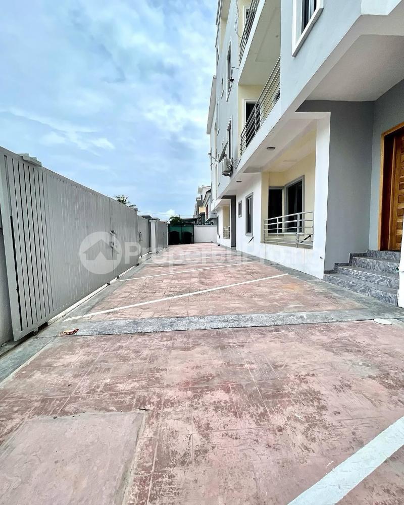2 bedroom Flat / Apartment for rent The Property Located Within A Good Neighborhood Ikate Lekki Lagos