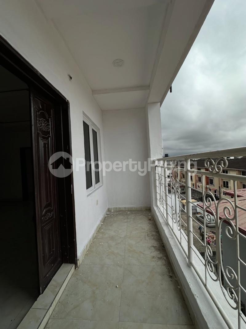 2 bedroom Flat / Apartment for rent The Property Located Within A Good Neighborhood Osapa london Lekki Lagos