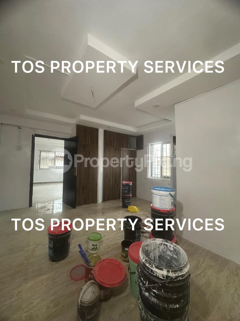 3 bedroom Flat / Apartment for rent Sabo Alagomeji, Yaba, Lagos. Alagomeji Yaba Lagos