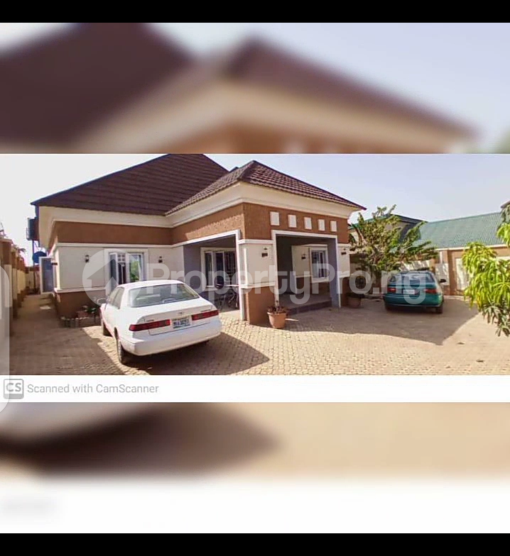 3 bedroom House for sale Kamazou Gra, Kaduna South Kaduna