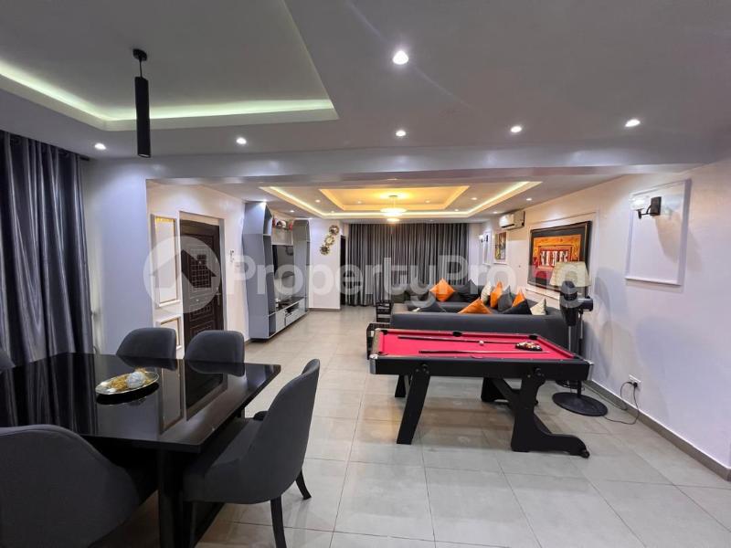 3 bedroom Flat / Apartment for rent ONIRU Victoria Island Lagos