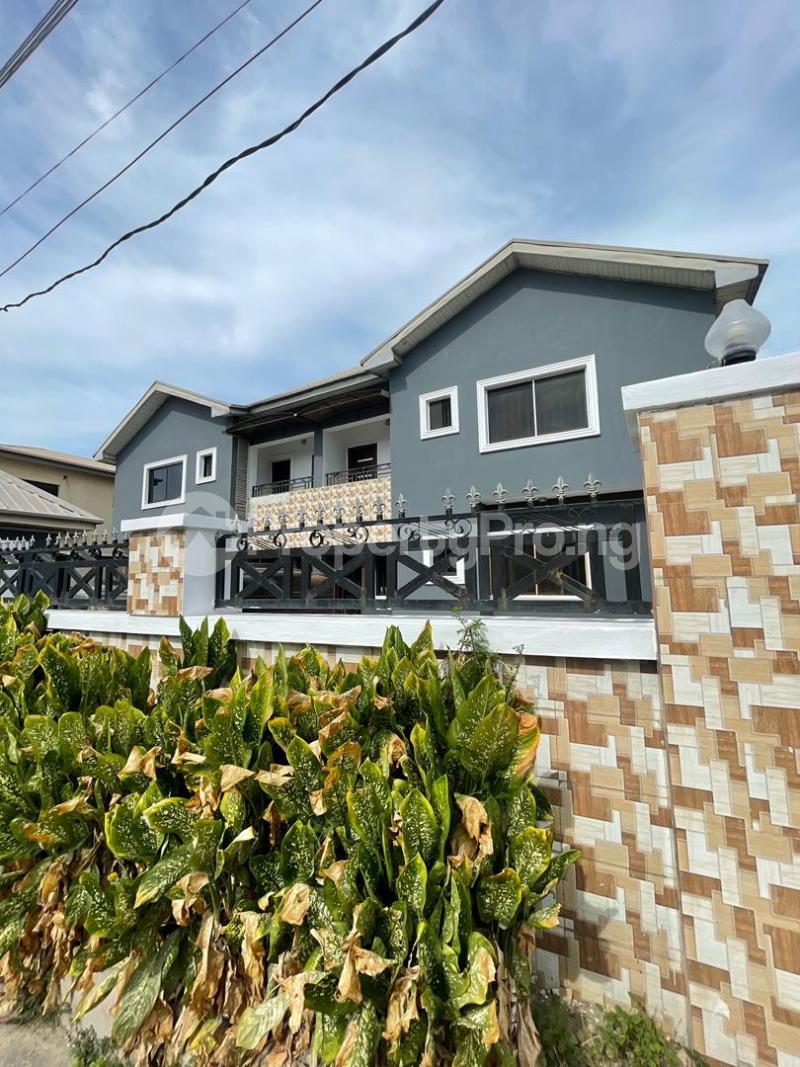 3 bedroom Flat / Apartment for rent The Property Located Within A Good Neighborhood Ologolo Lekki Lagos