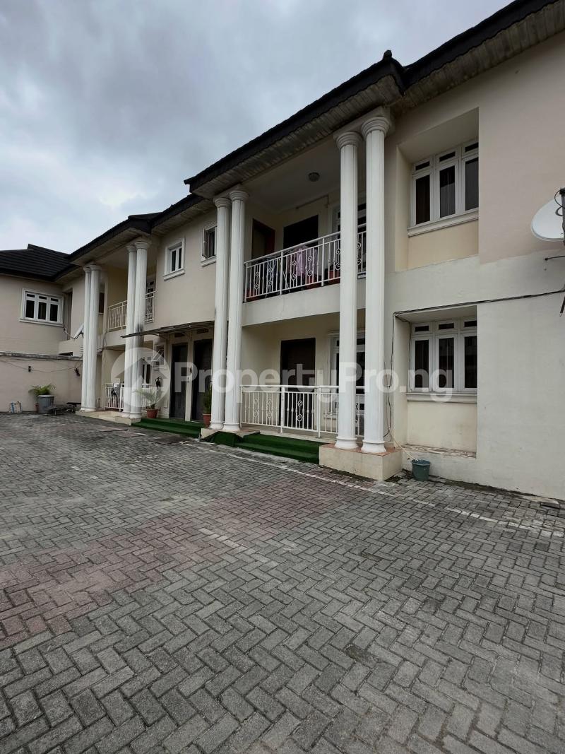 3 bedroom Flat / Apartment for rent The Property Located Within A Good Neighborhood Osapa london Lekki Lagos