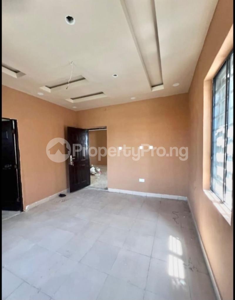 3 bedroom Flat / Apartment for rent Ologolo Lekki Lagos