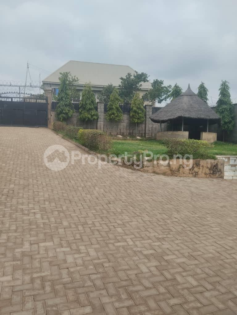 4 bedroom House for sale Along Pyegi Road Jukwoyi Abuja