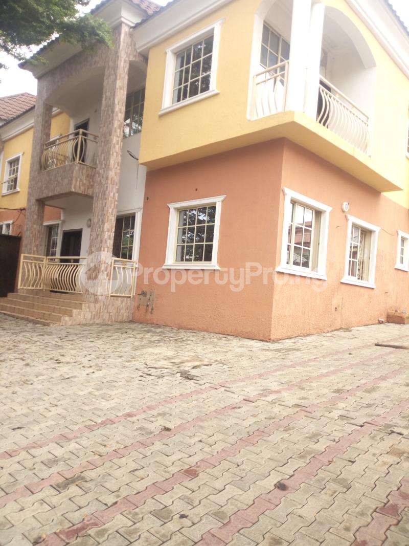 4 bedroom House for rent Off 4th Avenue, Gwarinpa Abuja