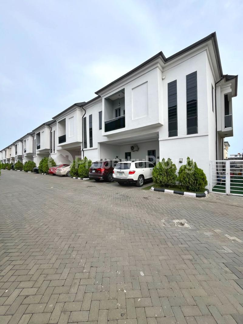 4 bedroom House for rent Before The Roundabout Orchid Lekki Lagos