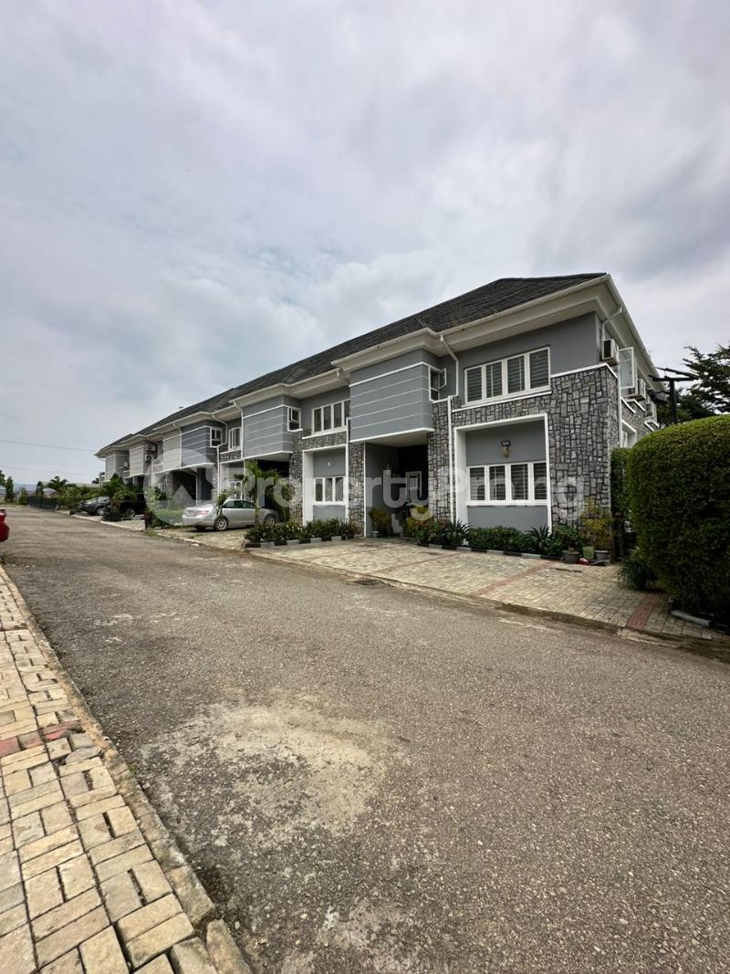 4 bedroom House for sale Gwarinpa Abuja