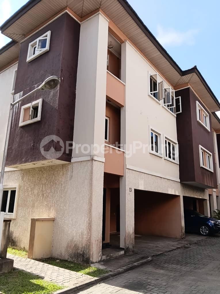 4 bedroom House for rent The Property Located Within A Good Neighborhood Ikate Lekki Lagos