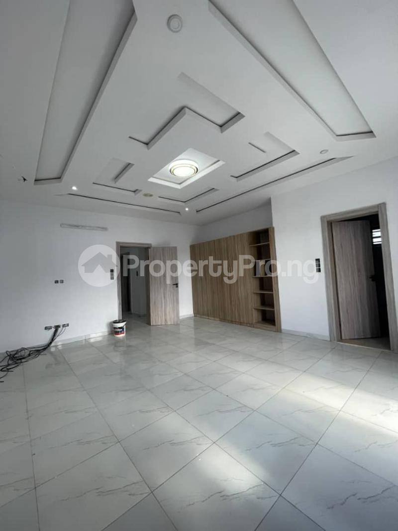 4 bedroom House for rent General Paint, Sangotedo Ajah Lagos