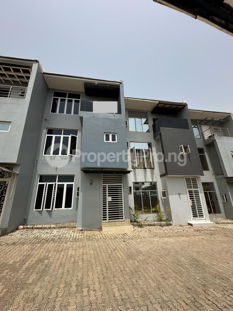 4 bedroom House for sale Guzape Abuja
