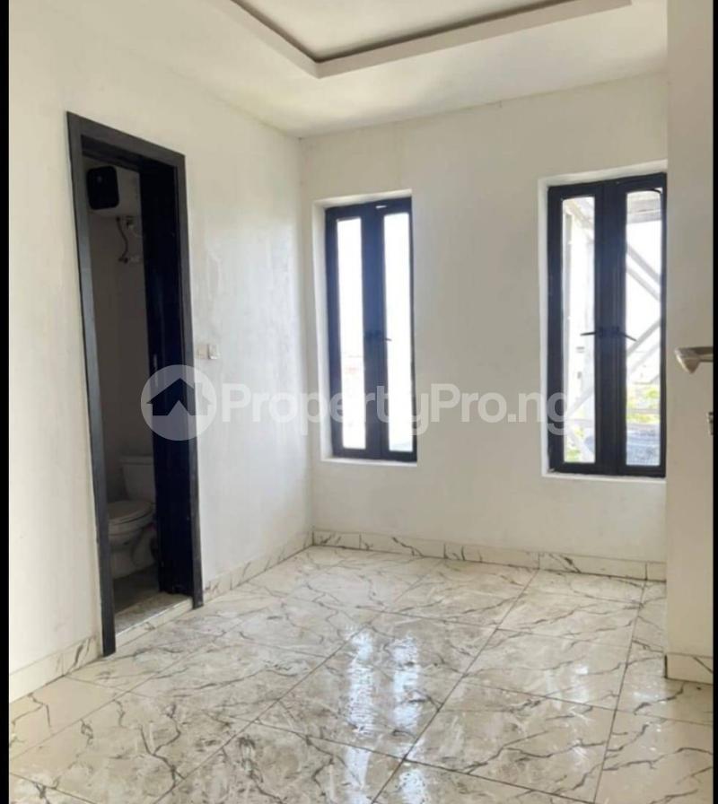 2 bedroom Flat / Apartment for rent The Property Located Within A Good Neighborhood Ologolo Lekki Lagos