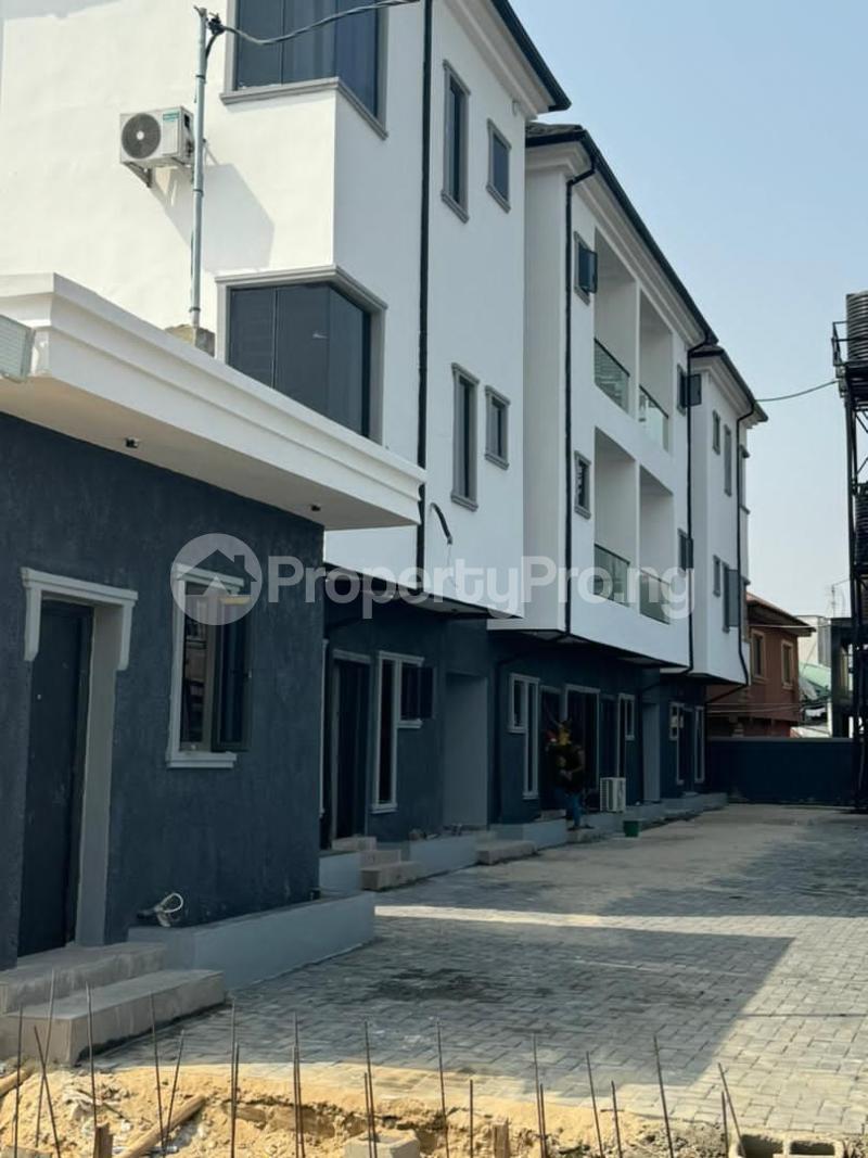 3 bedroom Flat / Apartment for rent Miracle Avenue Sangotedo Ajah Lagos