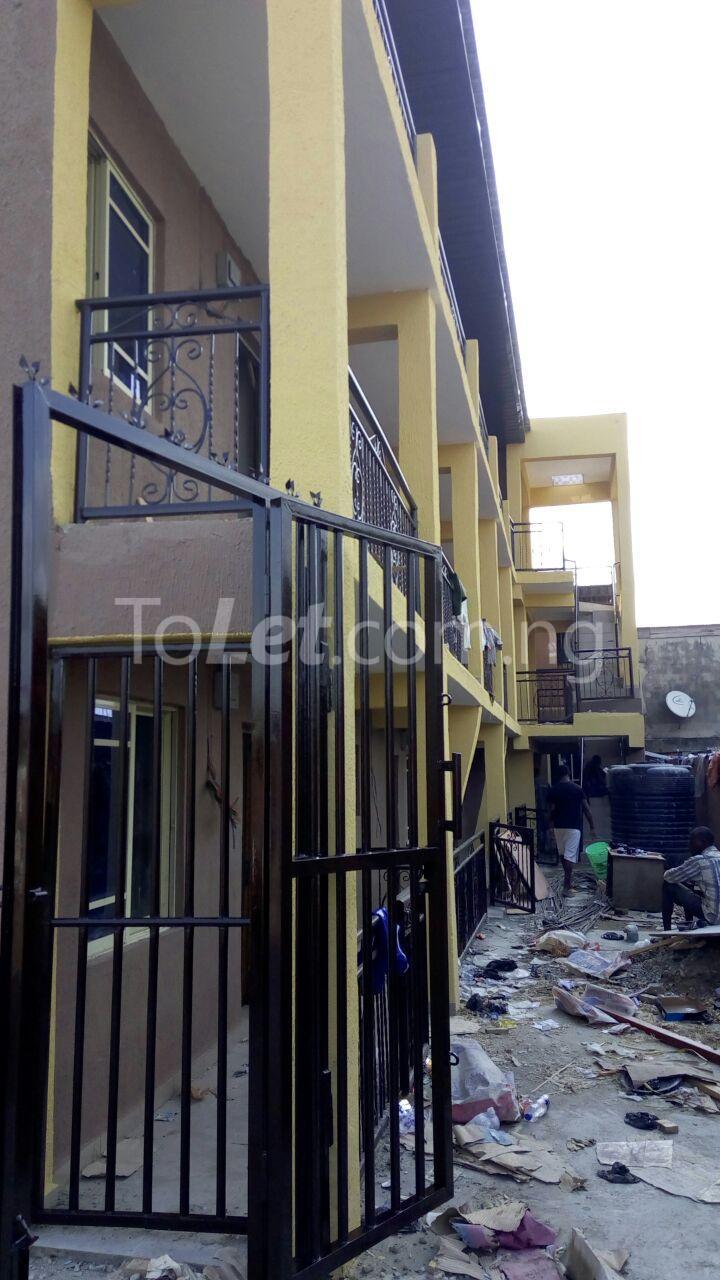1 bedroom Flat / Apartment for rent Fola Agoro Lagos