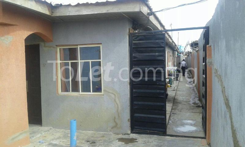 1 bedroom Flat / Apartment for rent Akoka Lagos