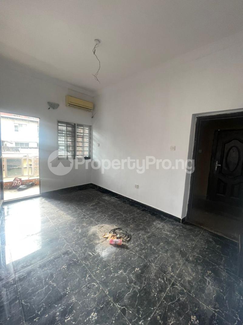 1 bedroom Flat / Apartment for rent Iwaya Yaba Lagos