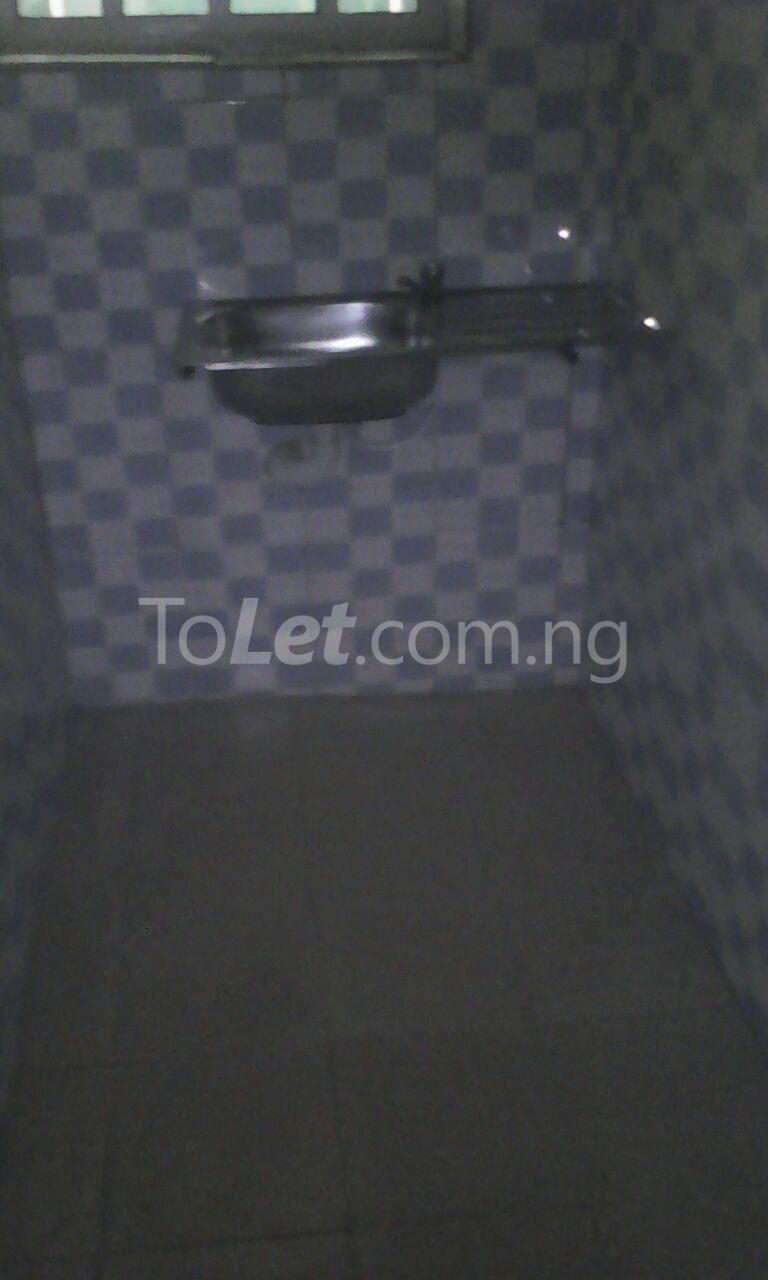 1 bedroom Flat / Apartment for rent Old Yaba Road Yaba Lagos - 1