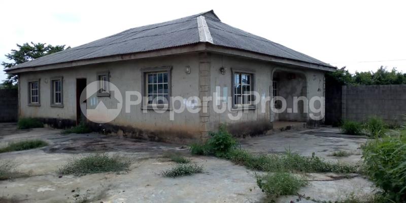 3 bedroom House for sale Ikorodu Bus Stop, By Sun Shine Estate, Baiyeku Area Ikorodu Ikorodu Lagos - 0