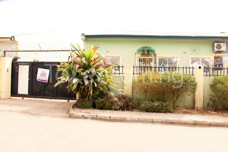 3 bedroom House for sale Block M, Sunnyvale Dakwo Abuja