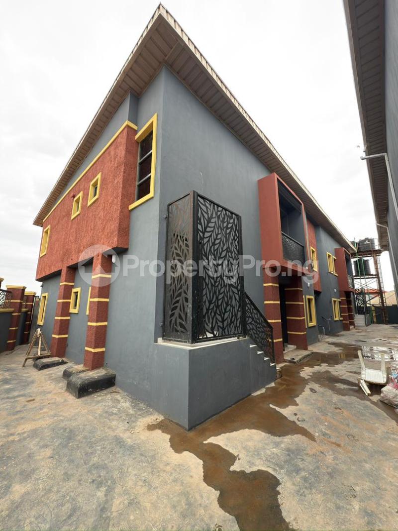 3 bedroom Commercial Property for rent Kuola Junction, Behind Mrs Filling Station, Akala Express, Akobo, Ibadan Akala Express Ibadan Oyo