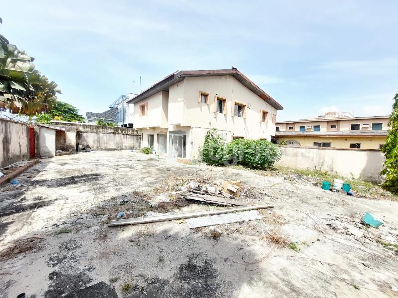 Commercial Property for rent Lekki Phase 1 Lekki Lagos