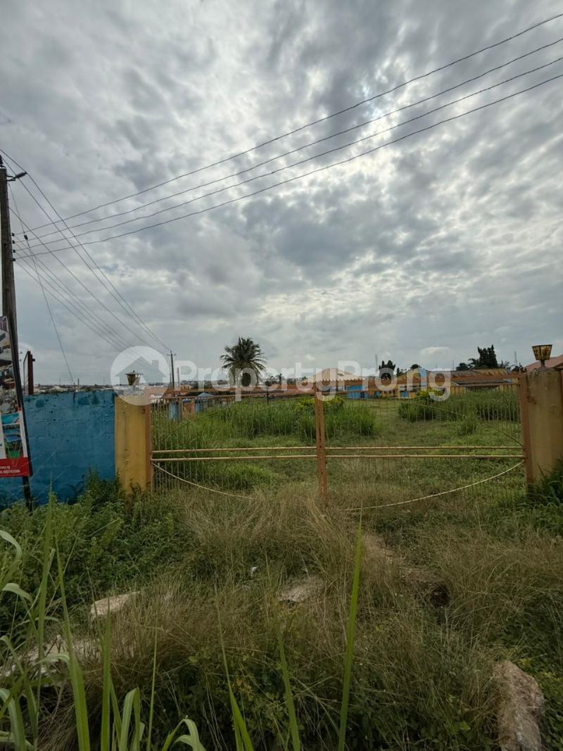 Land for sale Sharp Corner Oluyole Estate Ibadan Oyo