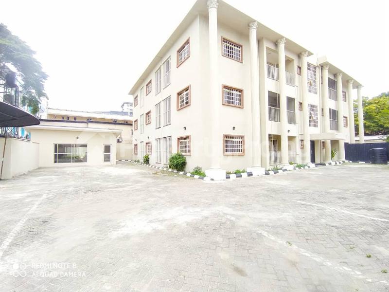 3 bedroom Commercial Property for rent Victoria Island Lagos
