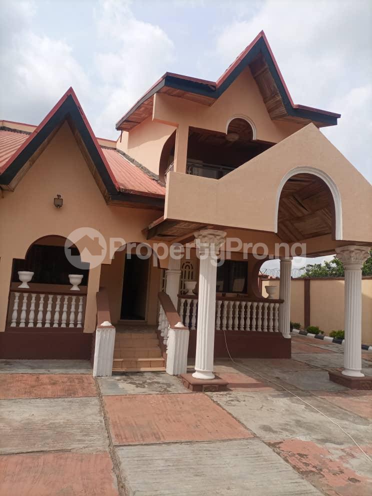 8 bedroom Commercial Property for rent Facing Main Road Jericho Ibadan Oyo
