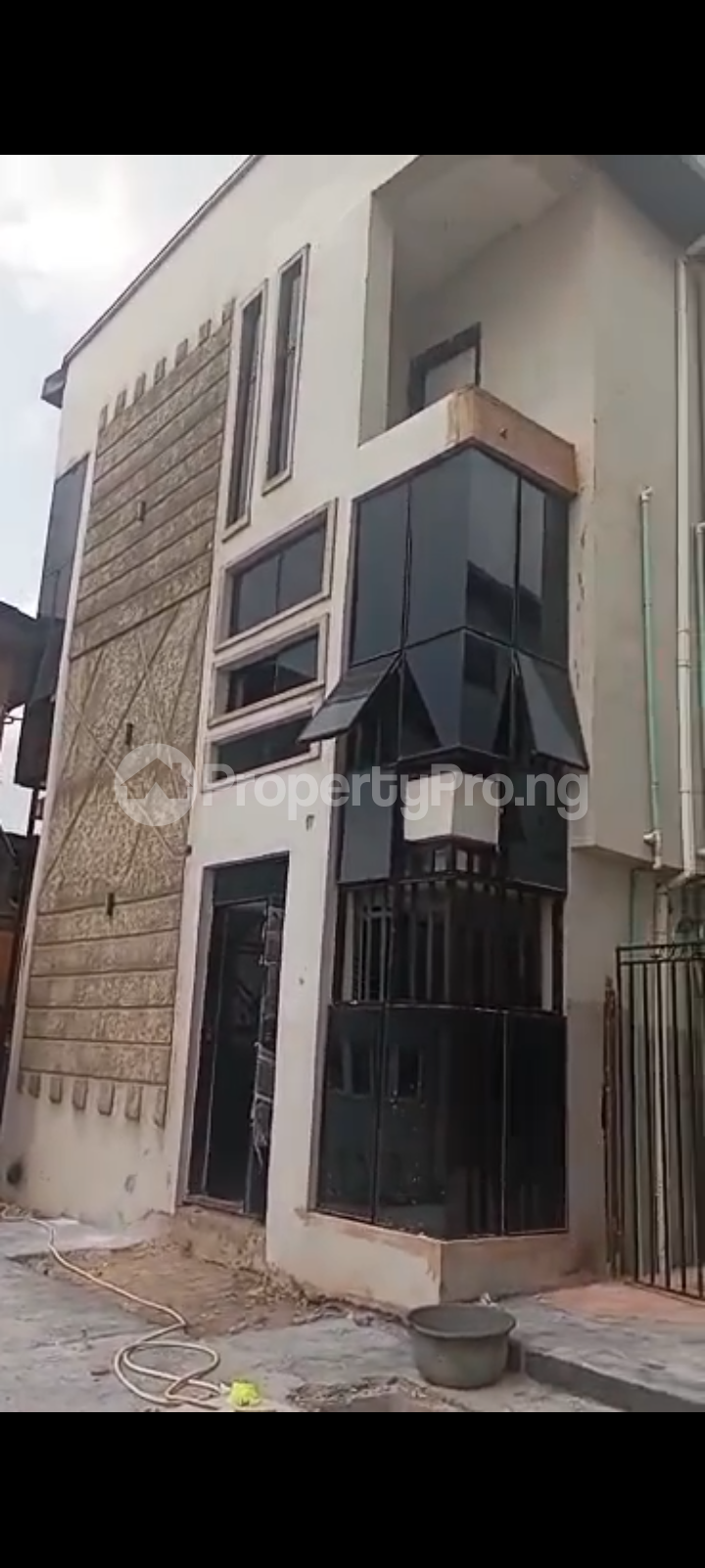 10 bedroom Commercial Property for rent Off Church Street, Oshodi Bolade Oshodi Lagos