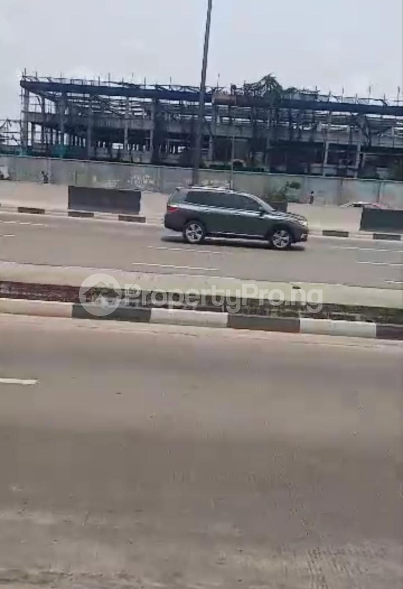 Land for sale Oshodi Expressway Oshodi Lagos - 0