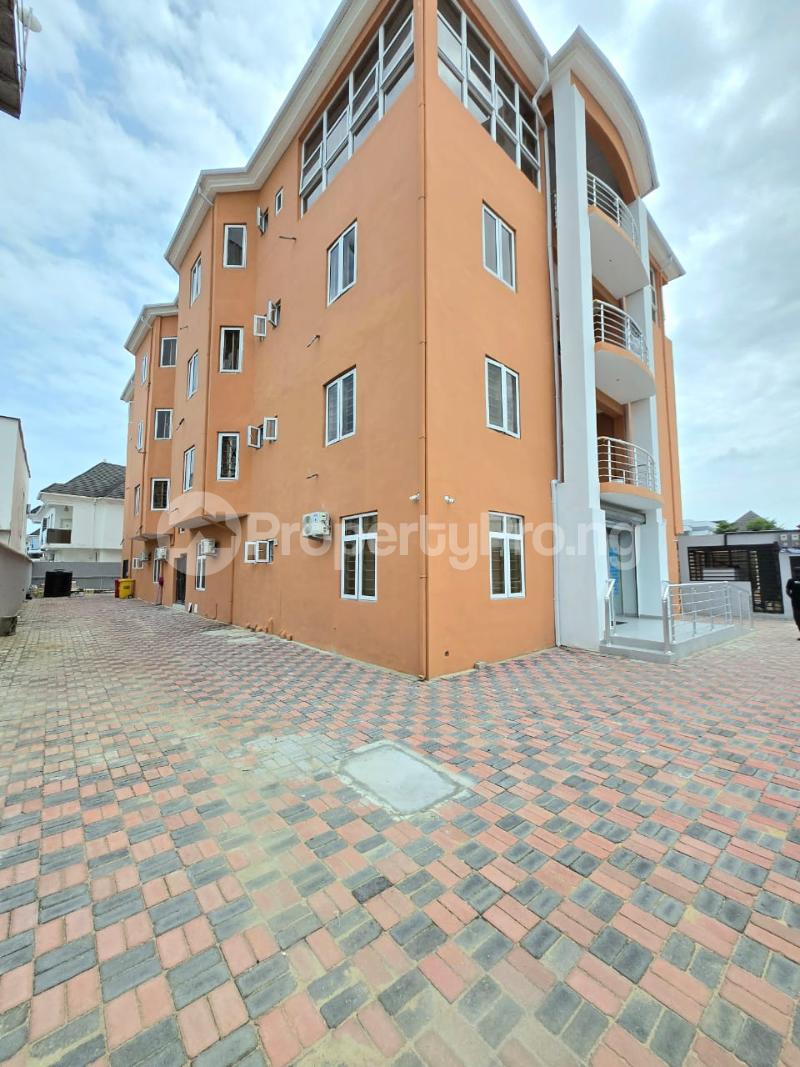 1 bedroom Commercial Property for rent chevron Lekki Lagos