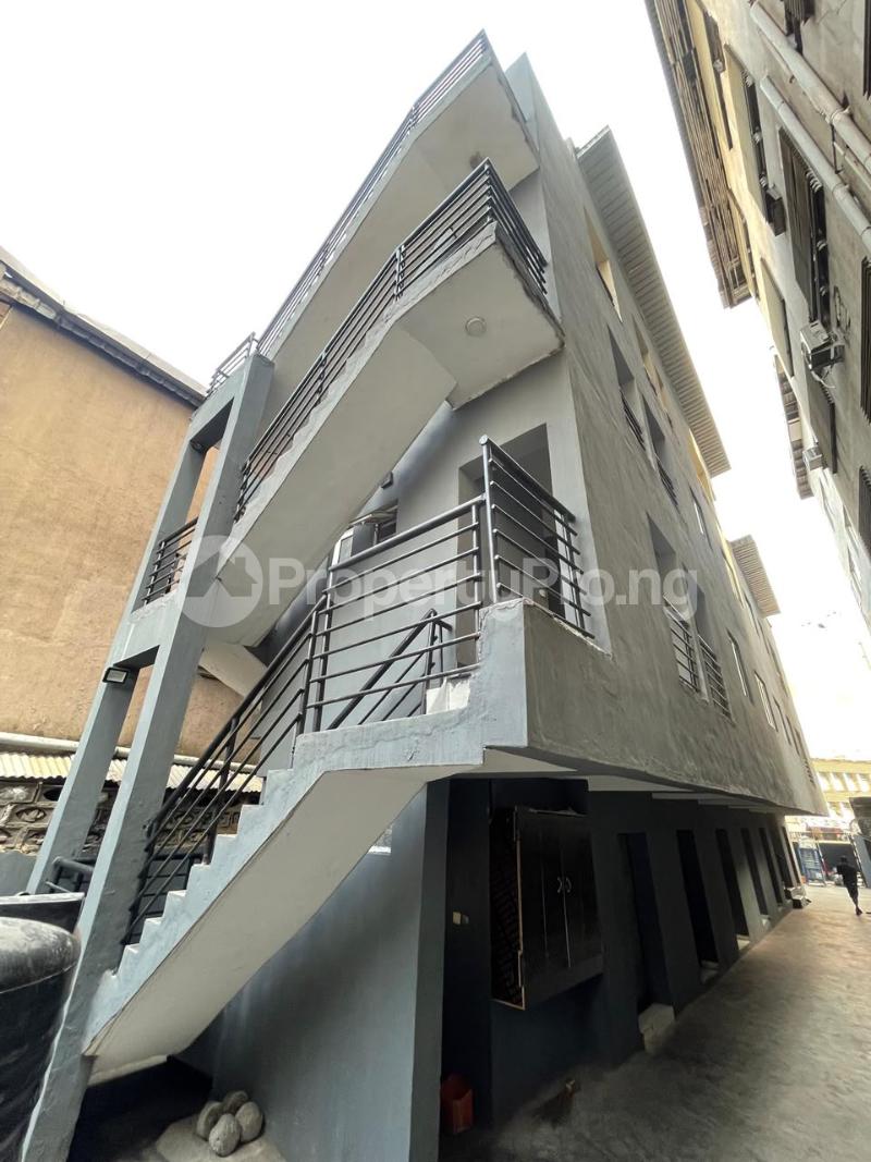 3 bedroom Commercial Property for rent P & T Roundabout Obalende Lagos Island Lagos