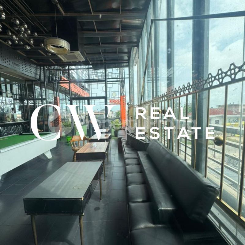 Commercial Property for rent Lekki Phase 1 Lekki Lagos