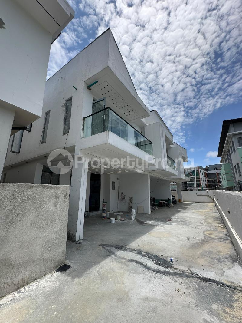 3 bedroom House for sale Ikota Lekki Lagos