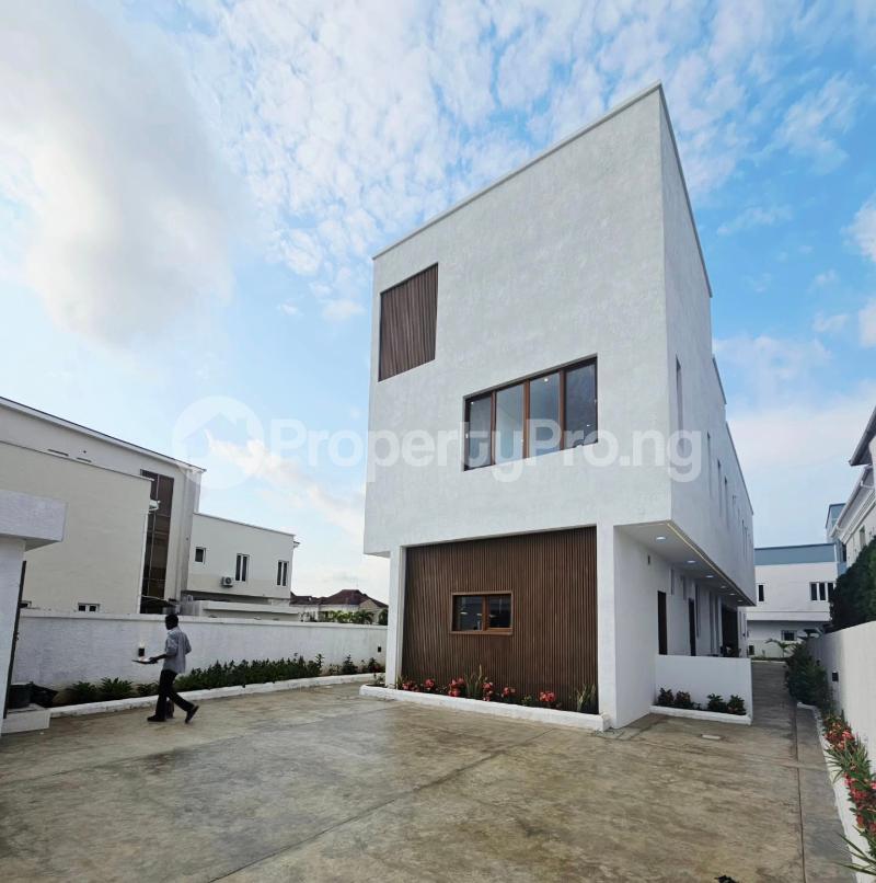 4 bedroom House for sale Osapa london Lekki Lagos