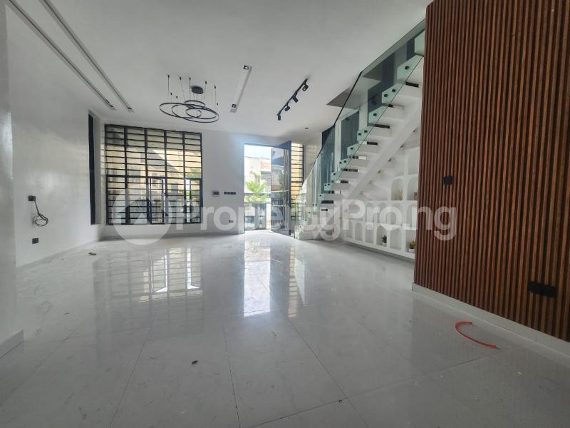 4 bedroom House for rent 2nd Toll Gate Lekki Lagos