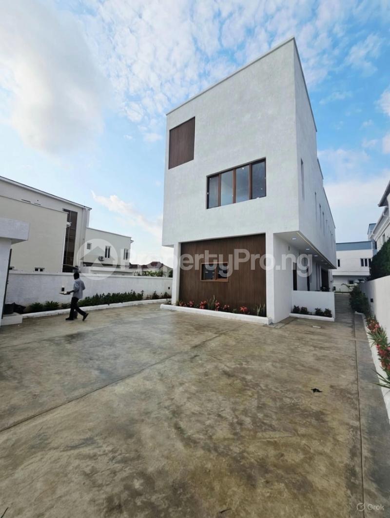 4 bedroom House for sale Osapa london Lekki Lagos