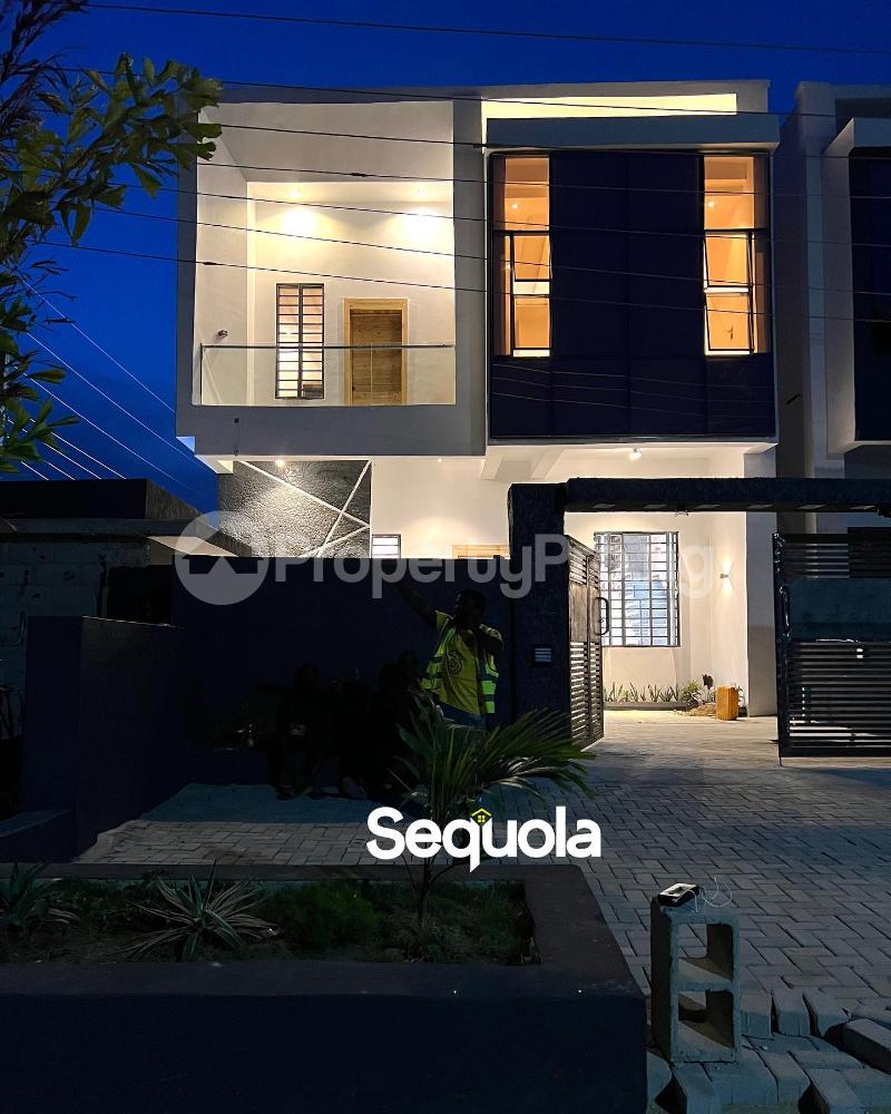 4 bedroom House for sale Ologolo Lekki Lagos