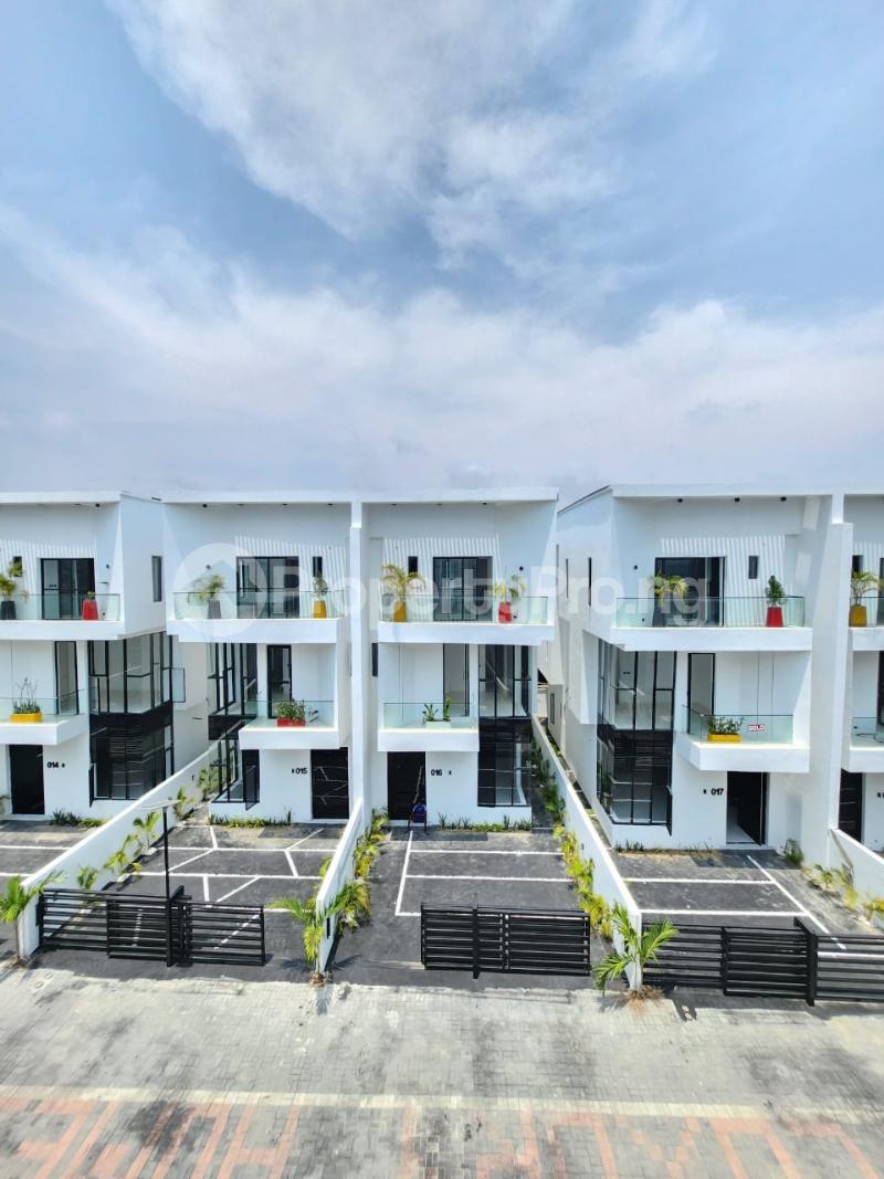 4 bedroom House for sale Chevron Axis 2nd Toll Gate Lekki Lagos