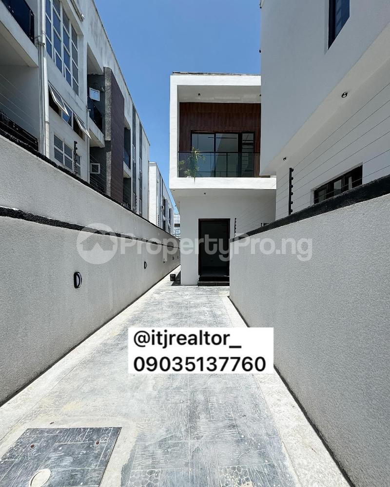 4 bedroom House for sale Ajah Lagos