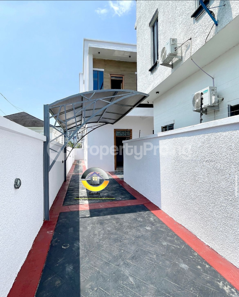 4 bedroom House for sale chevron Lekki Lagos