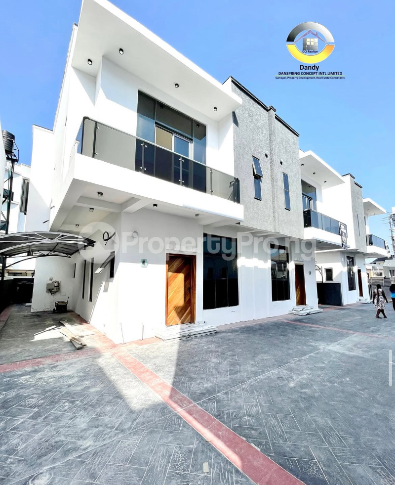 4 bedroom House for sale Lekki Lagos